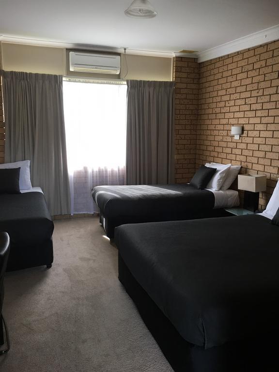Avondel Motor Inn Беналла Экстерьер фото