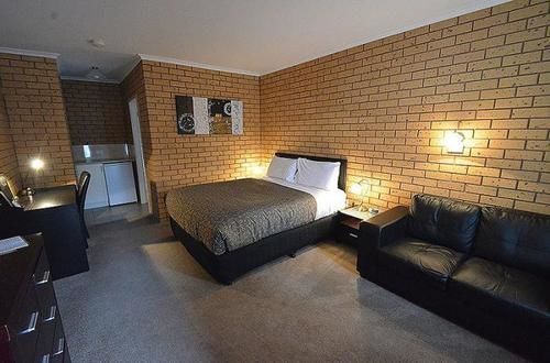 Avondel Motor Inn Беналла Экстерьер фото